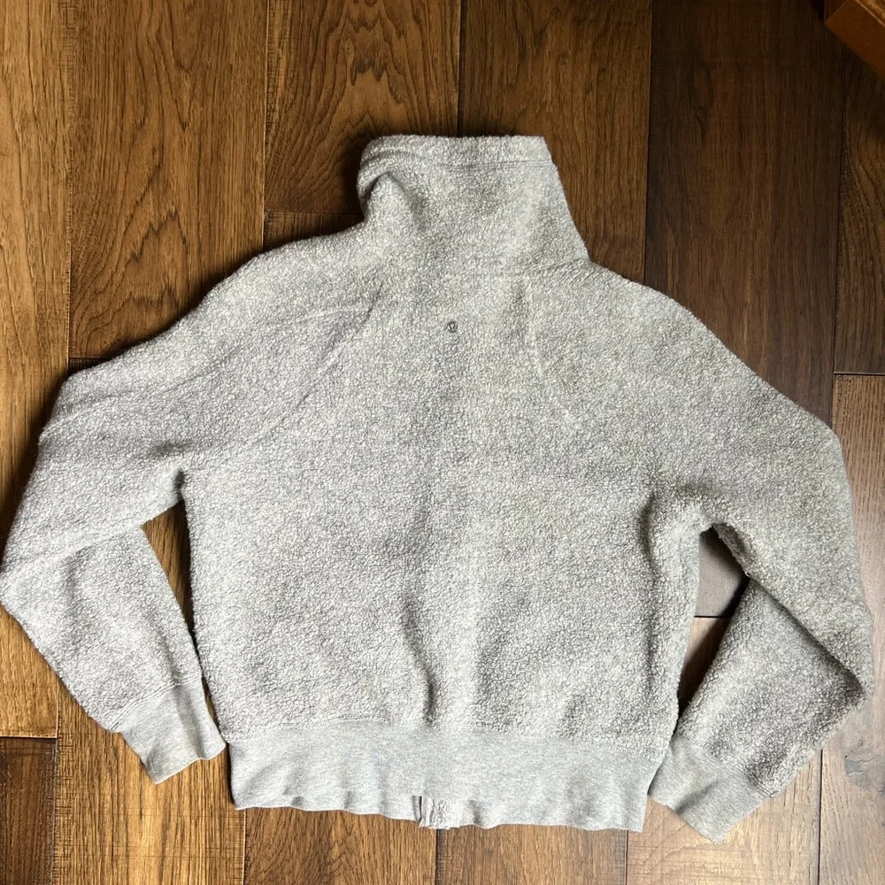 Lululemon So Sherpa cropped grey boucle jacket women’s size 6 - Picture 7 of 10